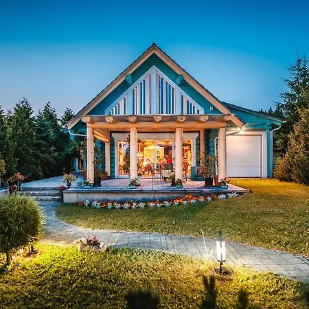 With Hot Tub And Sauna With Beautiful Views *